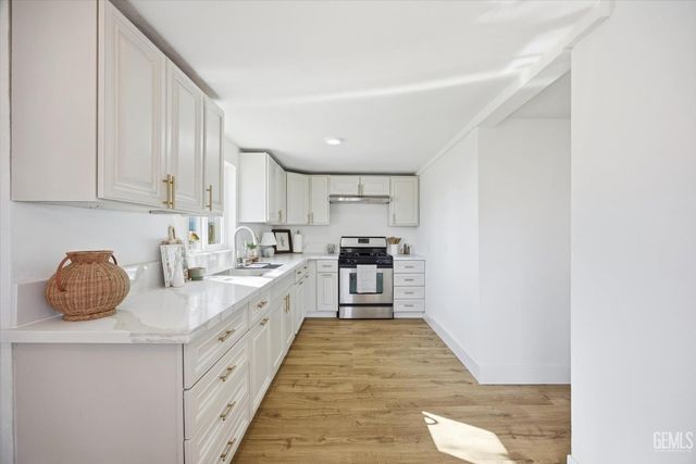 317 Columbus Street, Bakersfield, CA 93305