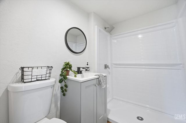 317 Columbus Street, Bakersfield, CA 93305