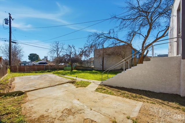 317 Columbus Street, Bakersfield, CA 93305