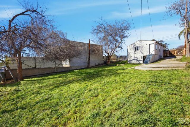 317 Columbus Street, Bakersfield, CA 93305