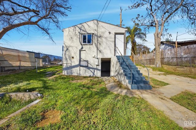 317 Columbus Street, Bakersfield, CA 93305