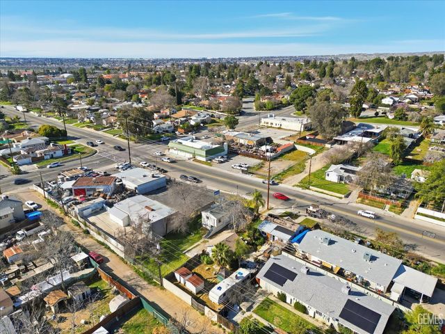317 Columbus Street, Bakersfield, CA 93305