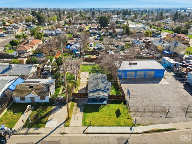 317 Columbus Street, Bakersfield, CA 93305