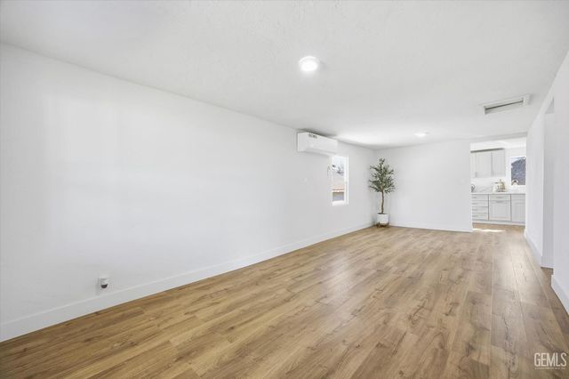 317 Columbus Street, Bakersfield, CA 93305