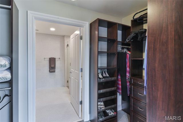 4909 Laclede Avenue 1201, St Louis, MO 63108