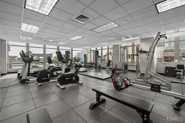 4909 Laclede Avenue 1201, St Louis, MO 63108