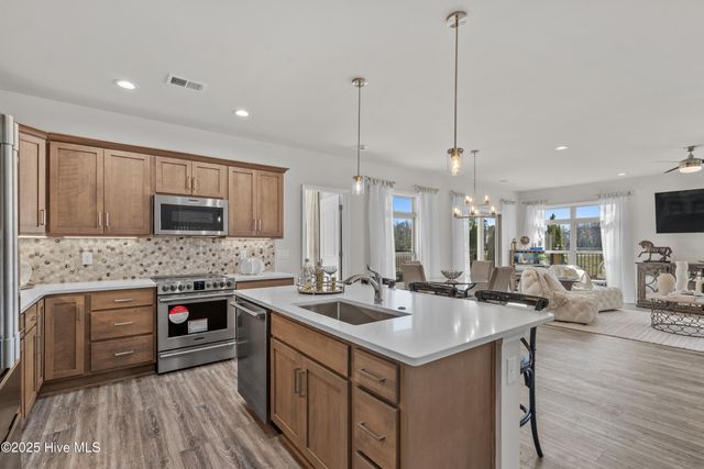 1060 Northbridge Court NW, Ocean Isle Beach, NC 28469