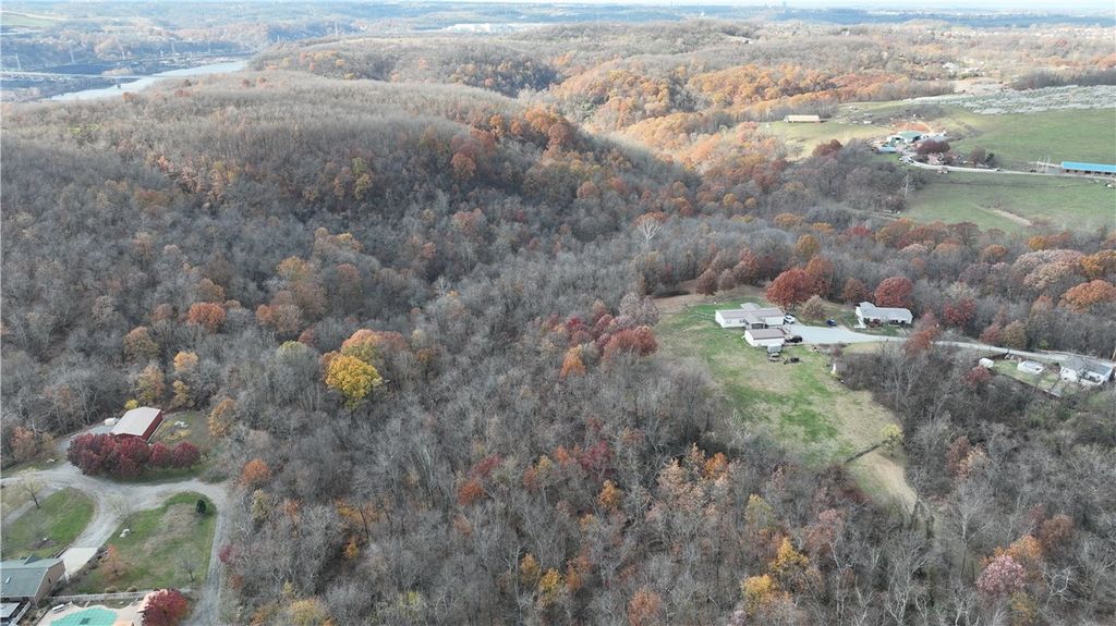 199 Bellbridge Rd, Lincoln Boro, PA 15037