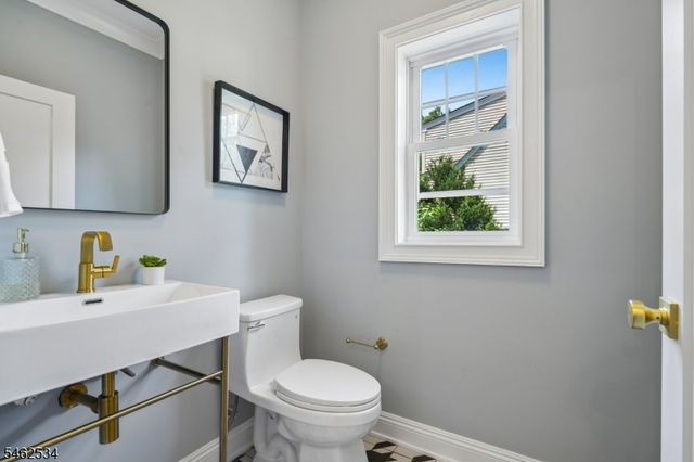 31 Verona Rd, New Providence Boro, NJ 07974