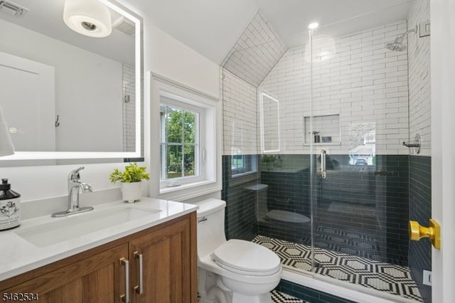 31 Verona Rd, New Providence Boro, NJ 07974