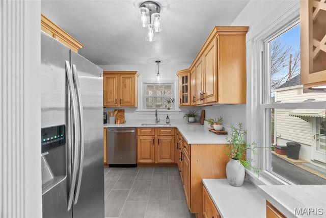 2800 Manderly Drive, St Louis, MO 63144