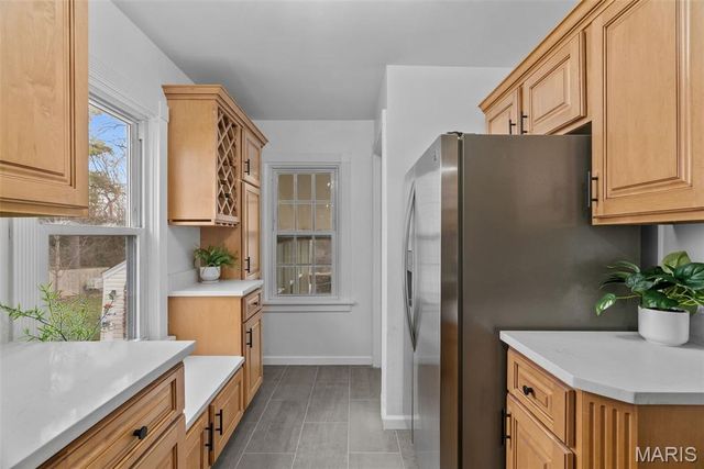 2800 Manderly Drive, St Louis, MO 63144