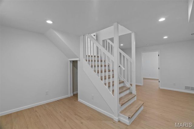 2800 Manderly Drive, St Louis, MO 63144