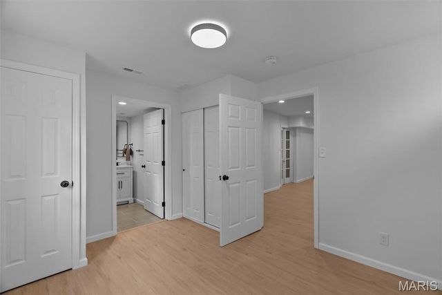 2800 Manderly Drive, St Louis, MO 63144