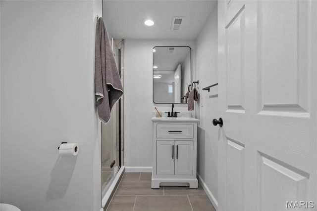 2800 Manderly Drive, St Louis, MO 63144