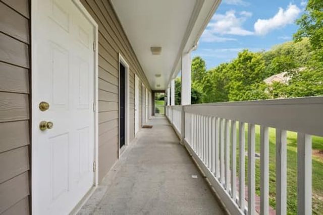 6820 Highway 70 S Apt 407, Nashville, TN 37221