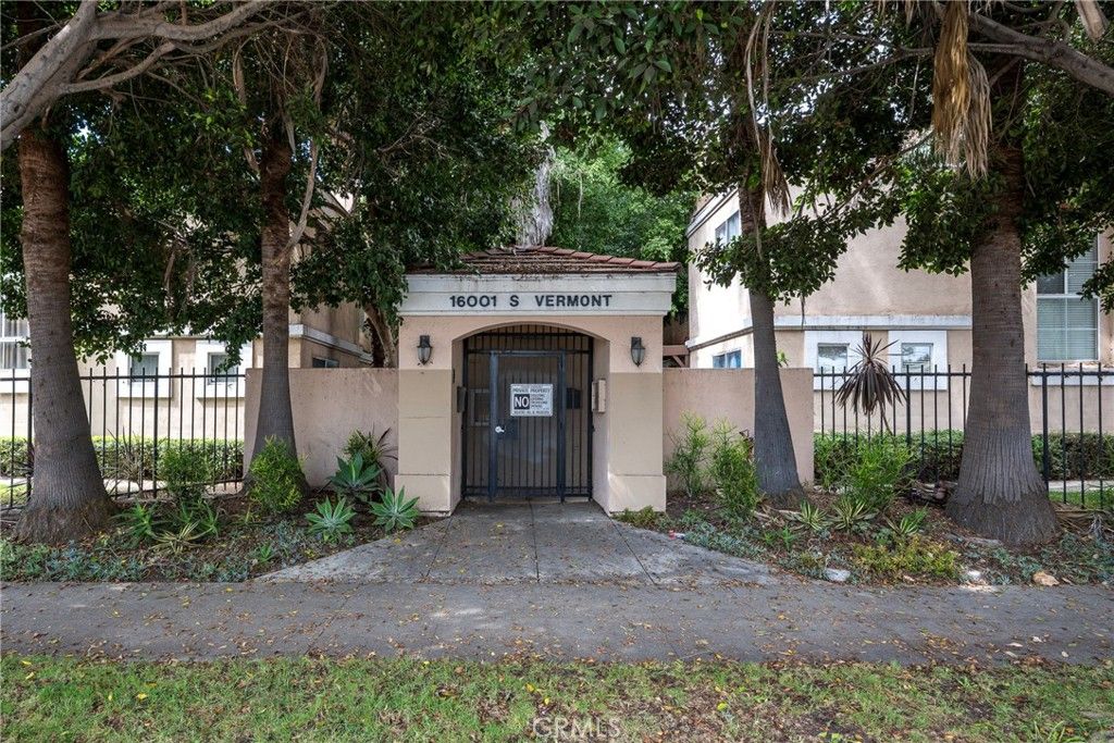 16001 S Vermont 54, Gardena, CA 90247 — photo 3