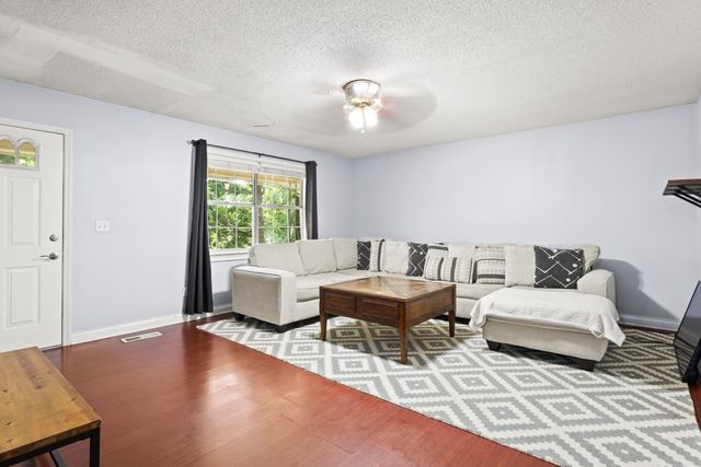 705 Scenic Drive, Rossville, GA 30741