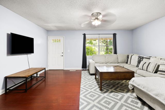705 Scenic Drive, Rossville, GA 30741