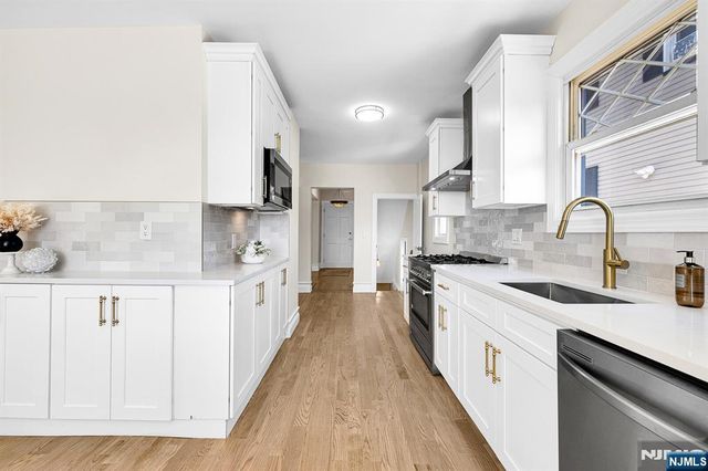 132 Argyle Place, Kearny, NJ 07032
