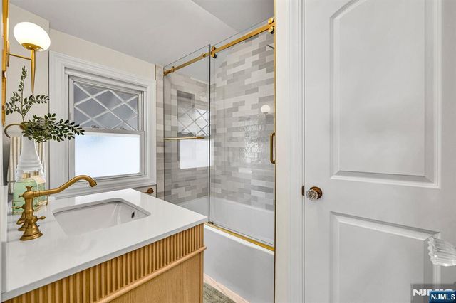 132 Argyle Place, Kearny, NJ 07032
