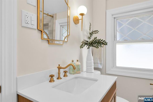 132 Argyle Place, Kearny, NJ 07032
