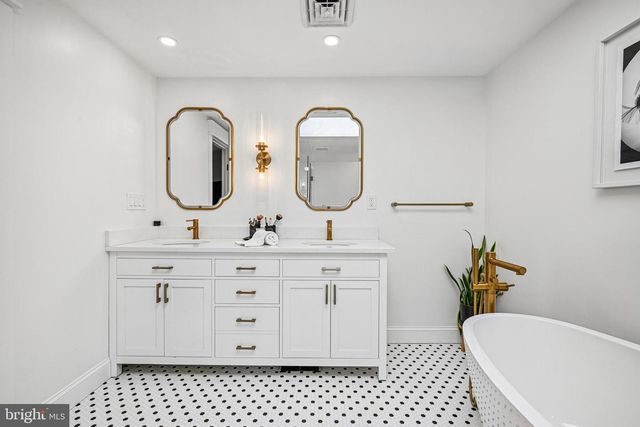 109 GLENWOOD RD, Haddonfield, NJ 08033