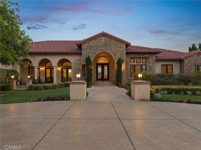 10727 W Stallion Ranch Road, Shadow Hills, CA 91040
