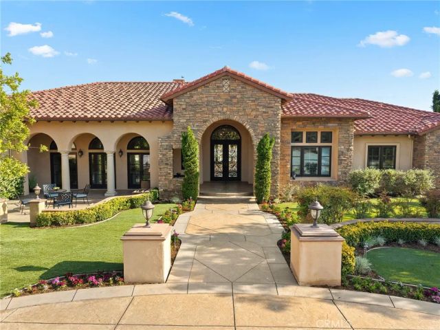 10727 W Stallion Ranch Road, Shadow Hills, CA 91040
