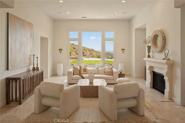 10727 W Stallion Ranch Road, Shadow Hills, CA 91040