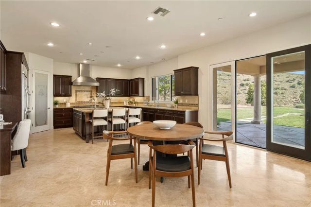 10727 W Stallion Ranch Road, Shadow Hills, CA 91040