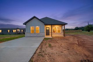 162 Red Bud Cir, Bullard, TX 75757