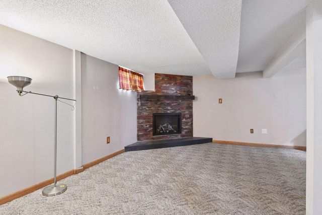 943 Wakefield Avenue, Saint Paul, MN 55106