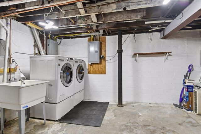 943 Wakefield Avenue, Saint Paul, MN 55106