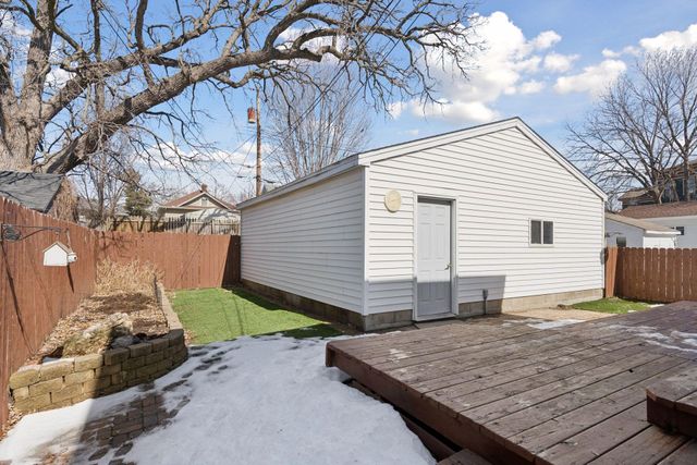 943 Wakefield Avenue, Saint Paul, MN 55106