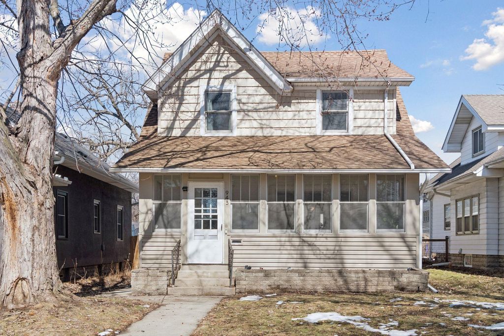 943 Wakefield Avenue, Saint Paul, MN 55106