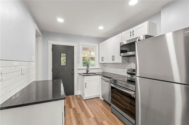 433 Green St, Munhall, PA 15120