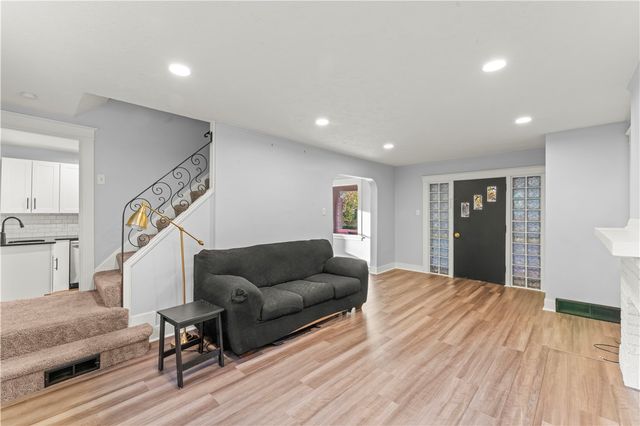 433 Green St, Munhall, PA 15120