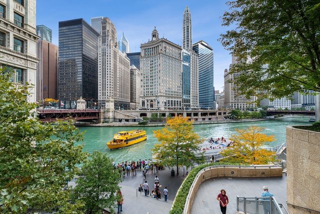 403 N Wabash Avenue 8A, Chicago, IL 60611