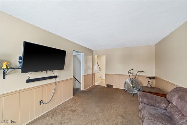 1920 David Avenue, Parma, OH 44134