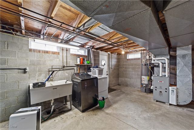 1920 David Avenue, Parma, OH 44134