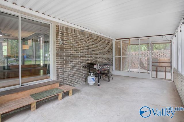 52 N Timber Gap Circle, Hartselle, AL 35640