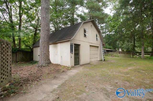 52 N Timber Gap Circle, Hartselle, AL 35640