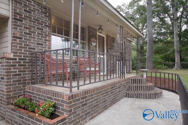 52 N Timber Gap Circle, Hartselle, AL 35640