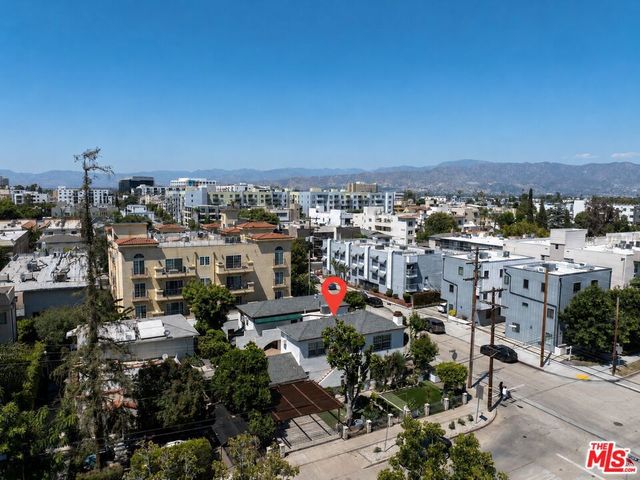 11241 Peach Grove Street, North Hollywood, CA 91601