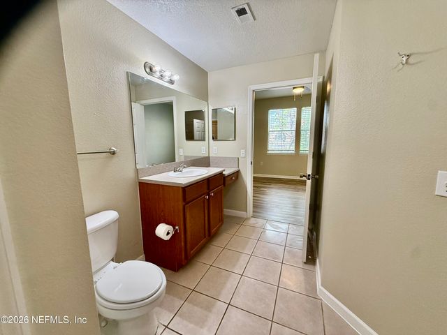 8550 TOUCHTON Road 926, Jacksonville, FL 32216