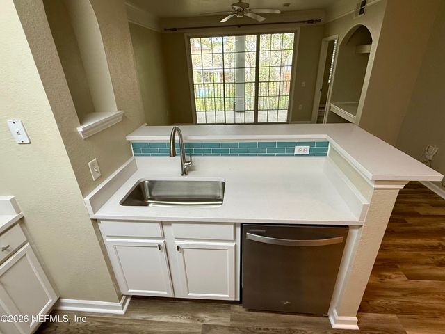 8550 TOUCHTON Road 926, Jacksonville, FL 32216