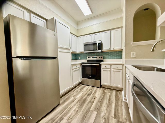 8550 TOUCHTON Road 926, Jacksonville, FL 32216