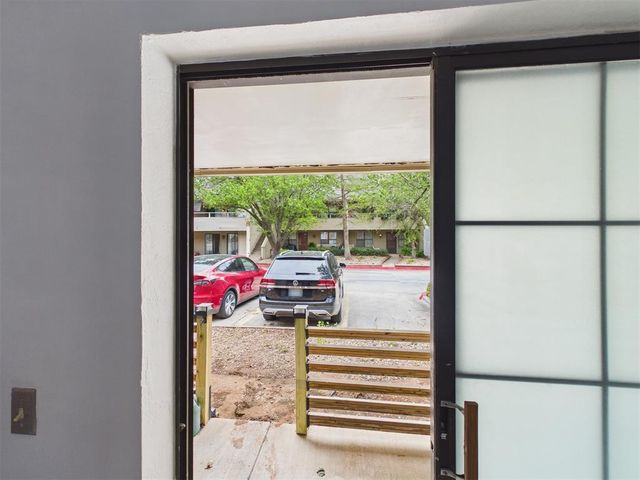 11130 Stratford Drive 325, Oklahoma City, OK 73120