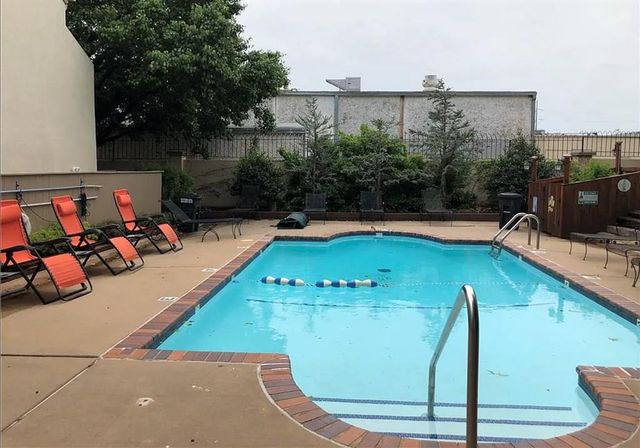 11130 Stratford Drive 325, Oklahoma City, OK 73120